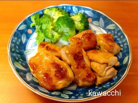 漬け込むだけ♡鶏モモ肉のレモンじょうゆ焼き